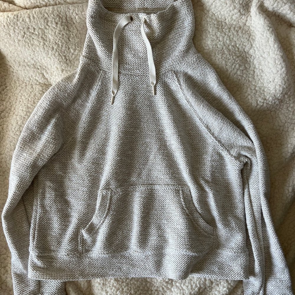 GREAT NEUTRAL SET! Sweatshirt and joggers included!! Women's S!